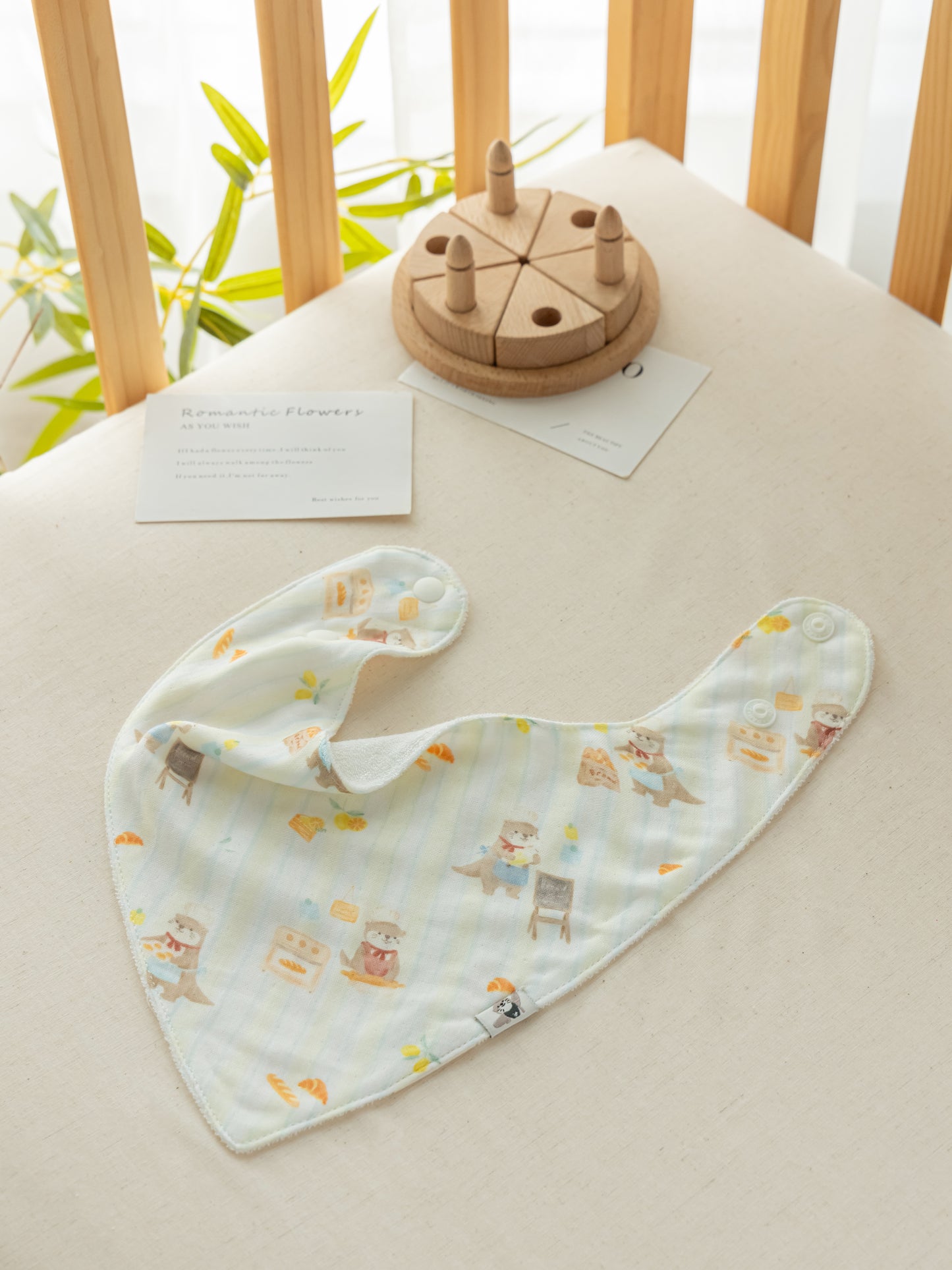 Bamboo Dribble Bib - Otter Bakery & Lemon